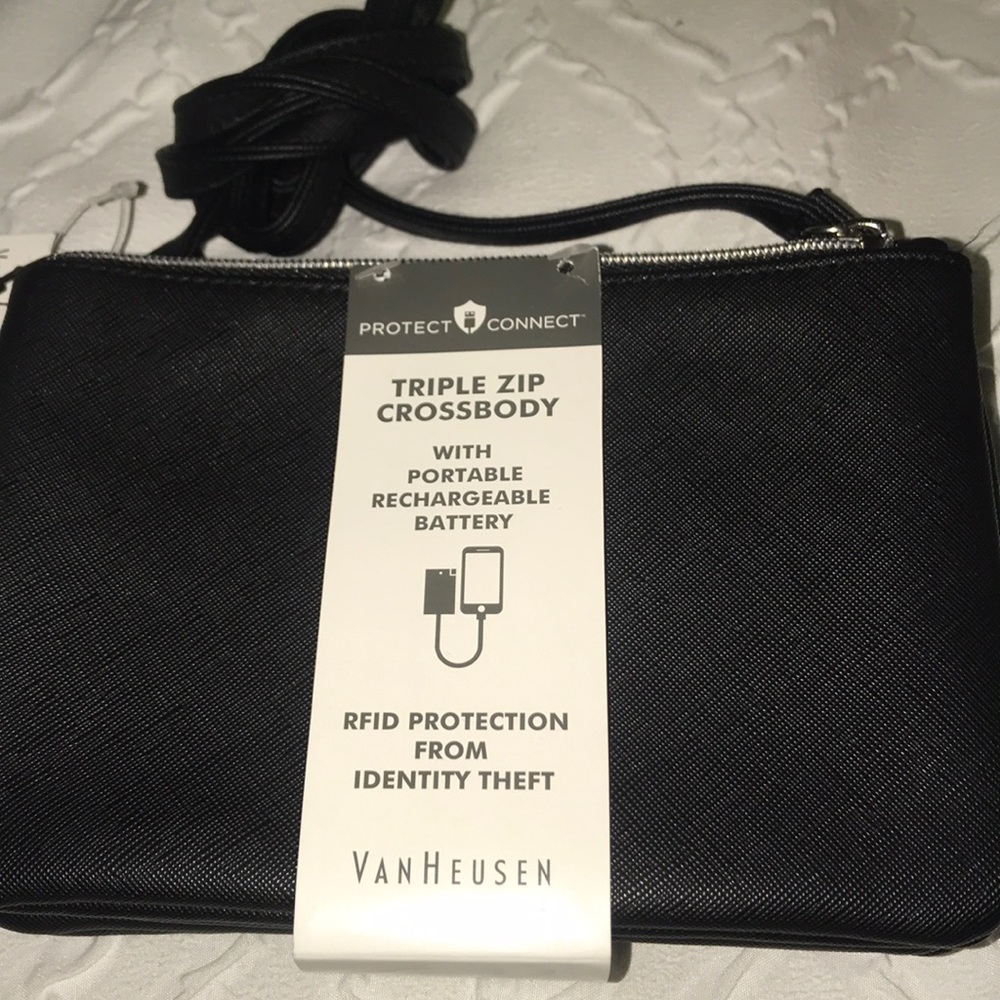 Cute Van Heusen Purse - Picture 1 of 5